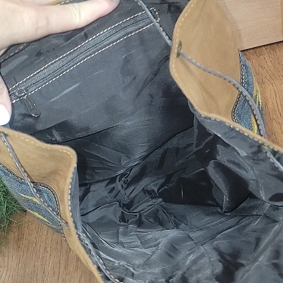 Handmade Leather & Wool Backpack - Picture 11 of 14